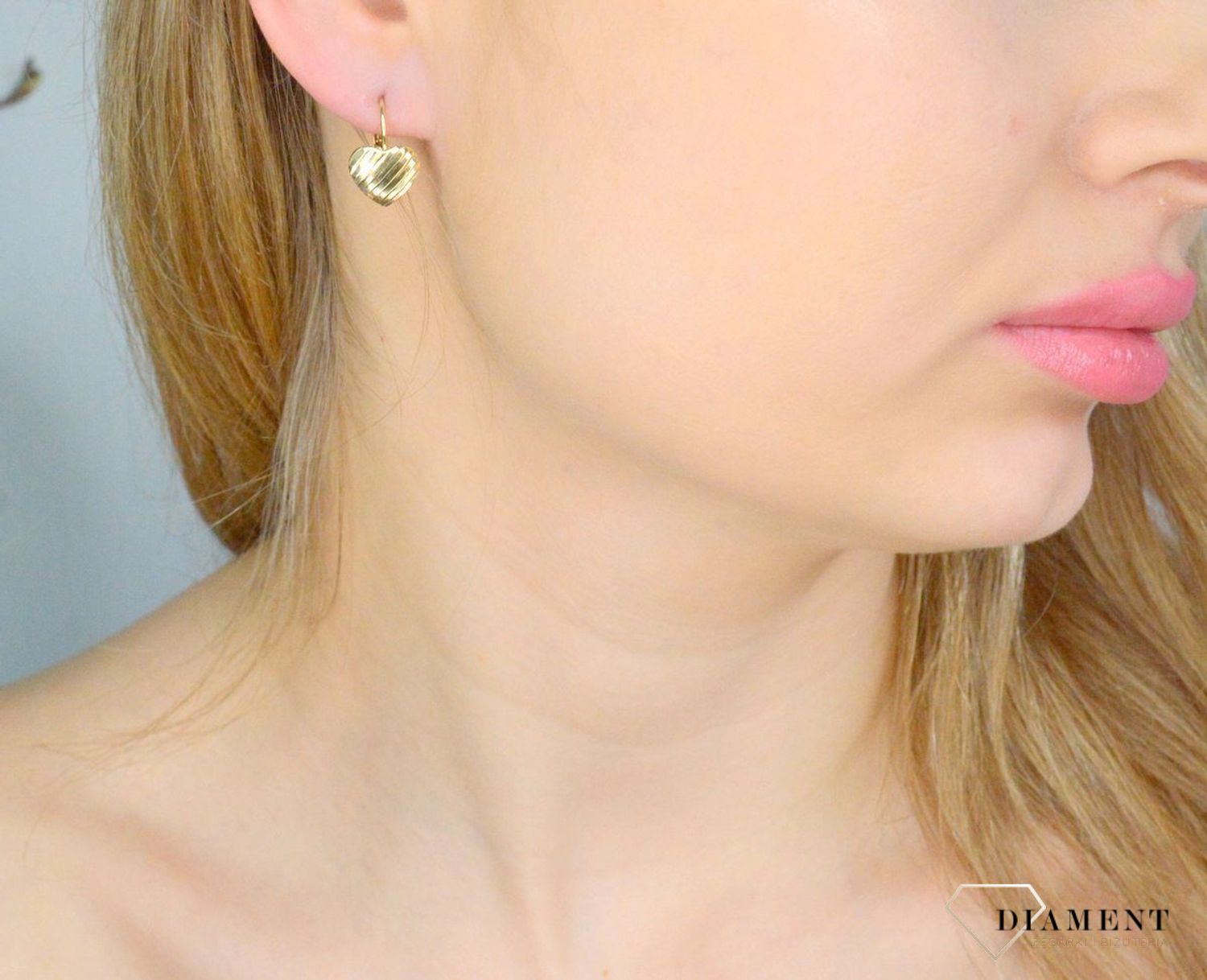 Złote kolczyki damskie 585 grawerowane serduszka KL 10141B.jpg